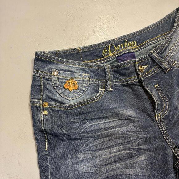 2000's House of Deréon Embroidered Capri Whiskered Denim Jeans - Picture 3 of 7